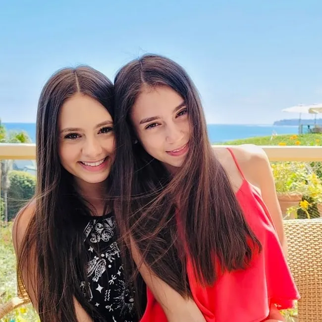 Jaime and her younger sister Jasmine Adler